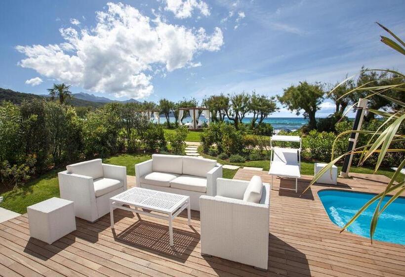 منتجع Baia Bianca Suites