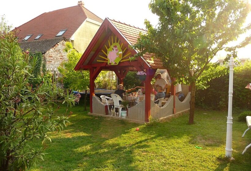 Hotelli Joker Villa Apartementhaus