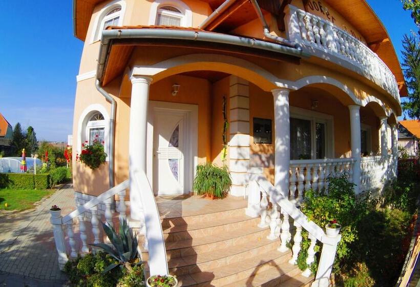 Hotelli Joker Villa Apartementhaus