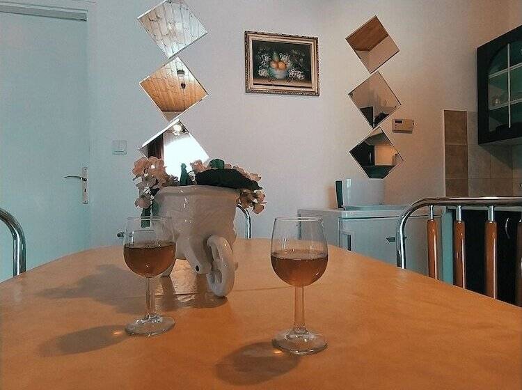 Hotelli Joker Villa Apartementhaus