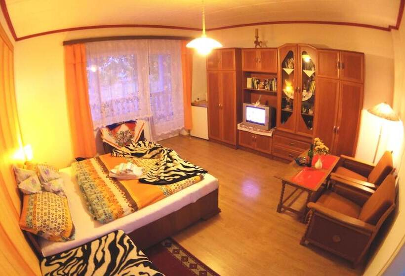 Hotelli Joker Villa Apartementhaus