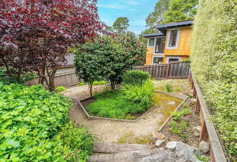 12 Oaks Romantic Escape For 2