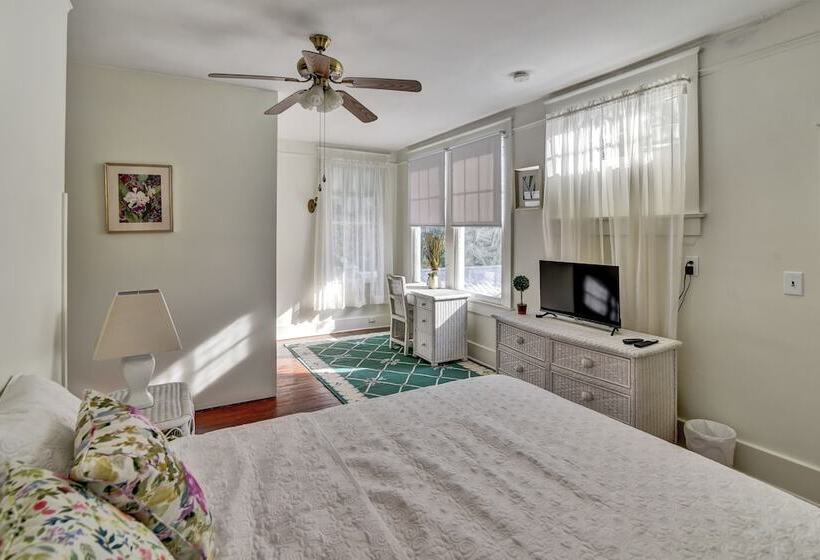 Arcadia Bed & Breakfast