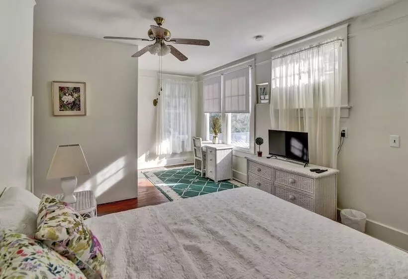 Arcadia Bed & Breakfast