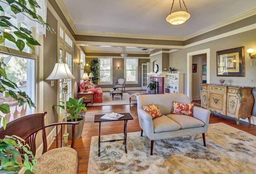 Arcadia Bed & Breakfast