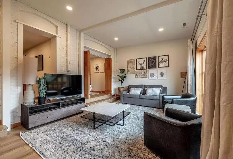 Bavarian Lodge Suites