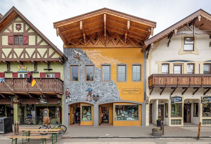 Bavarian Lodge Suites