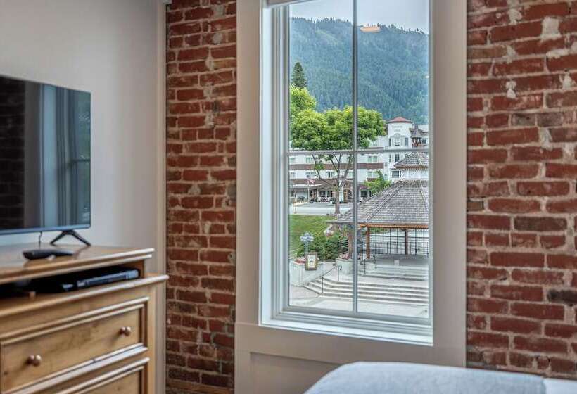 Bavarian Lodge Suites