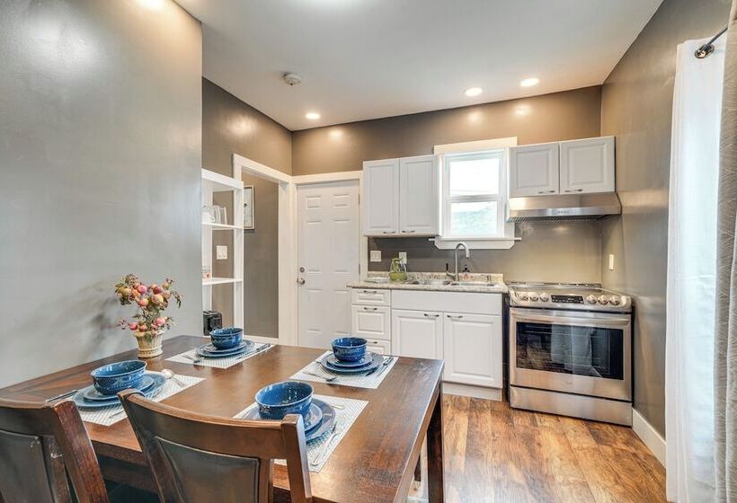 Bright New Albany Home: 12 Mi To Churchill Downs!