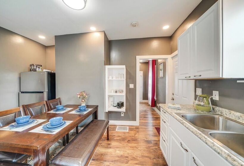 Bright New Albany Home: 12 Mi To Churchill Downs!