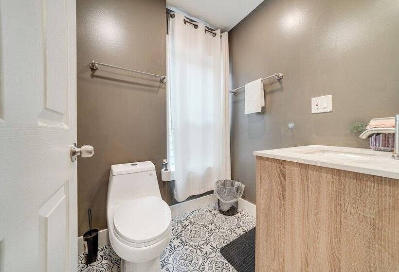 Bright New Albany Home: 12 Mi To Churchill Downs!