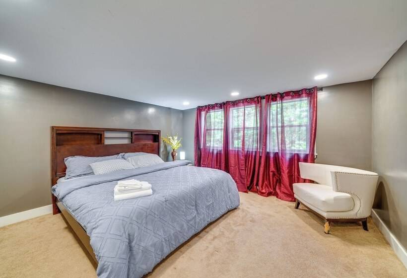 Bright New Albany Home: 12 Mi To Churchill Downs!