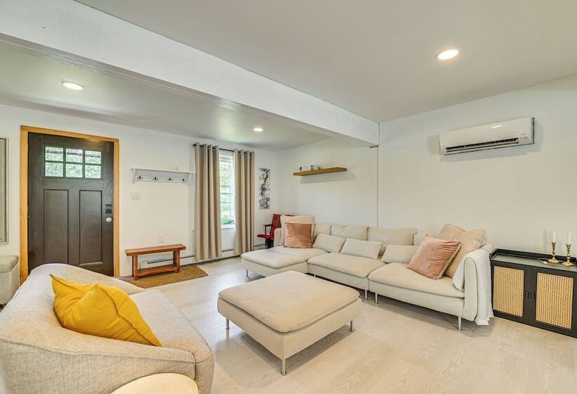 Charming Catskills Getaway: Hike, Bike, Sip & More