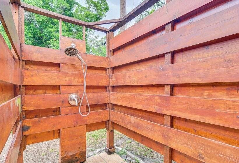 Clearwater Home W/ Outdoor Shower ~ 5 Mi To Beach!