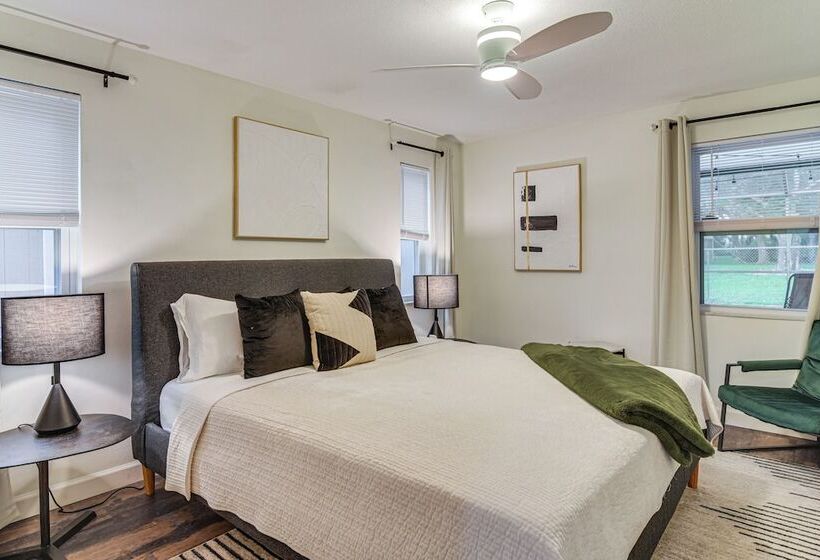 Clearwater Home W/ Outdoor Shower ~ 5 Mi To Beach!