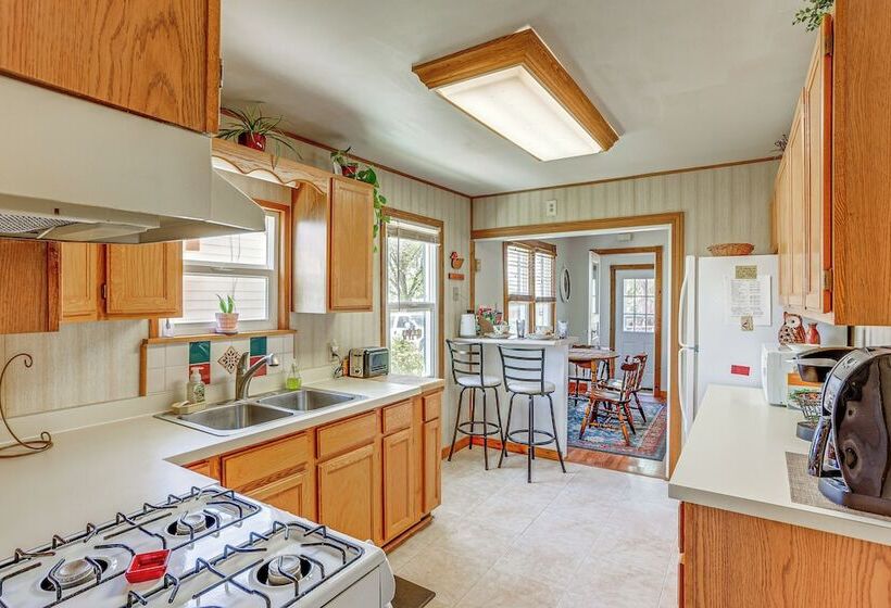 Cozy Dove Creek Cottage W/ Patio & Spacious Yard