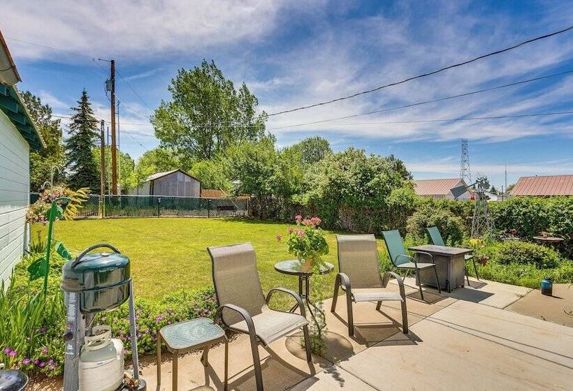 Cozy Dove Creek Cottage W/ Patio & Spacious Yard