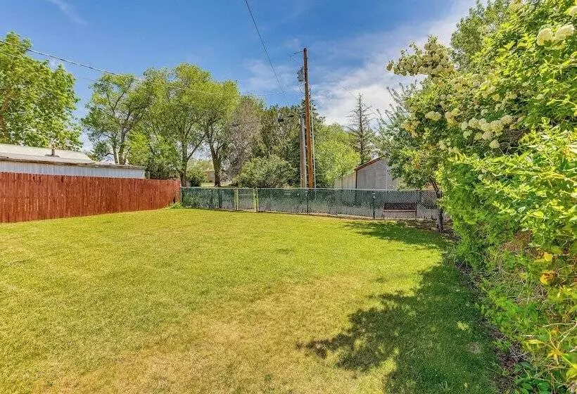 Cozy Dove Creek Cottage W/ Patio & Spacious Yard