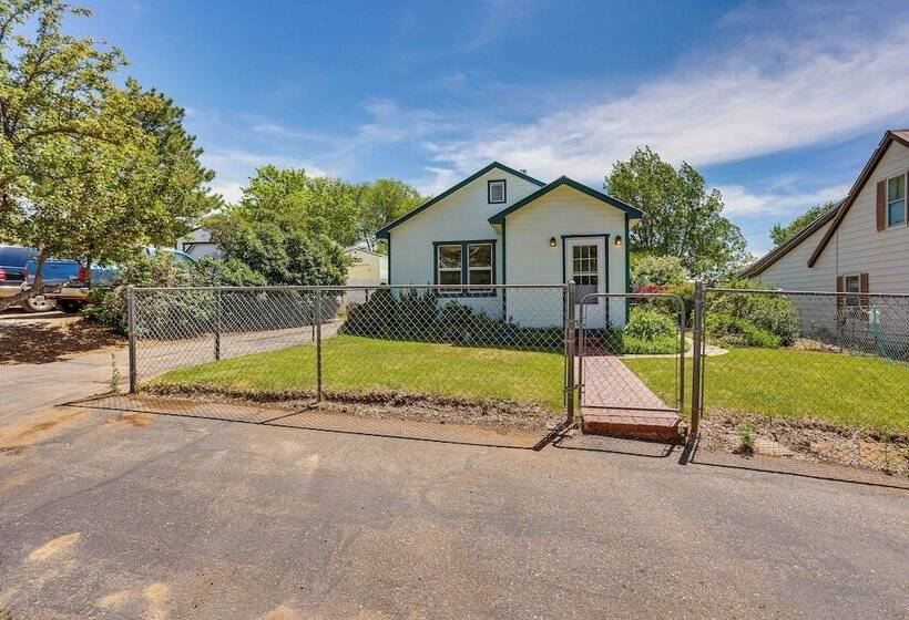Cozy Dove Creek Cottage W/ Patio & Spacious Yard