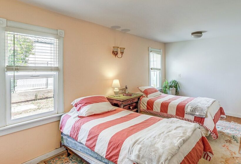 Cozy Dove Creek Cottage W/ Patio & Spacious Yard