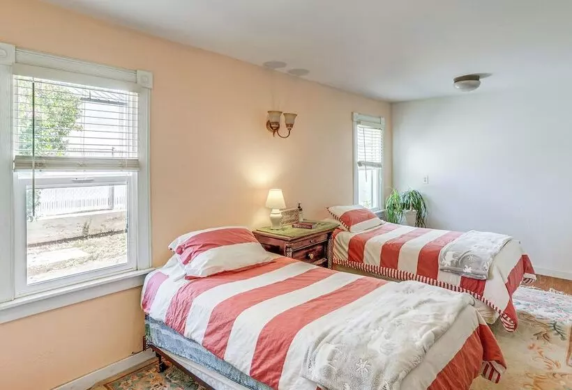 Cozy Dove Creek Cottage W/ Patio & Spacious Yard