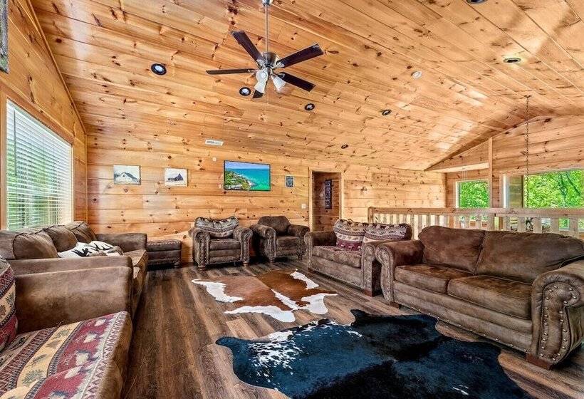 Elegant Elite Estate By Ghosal Luxury Lodging