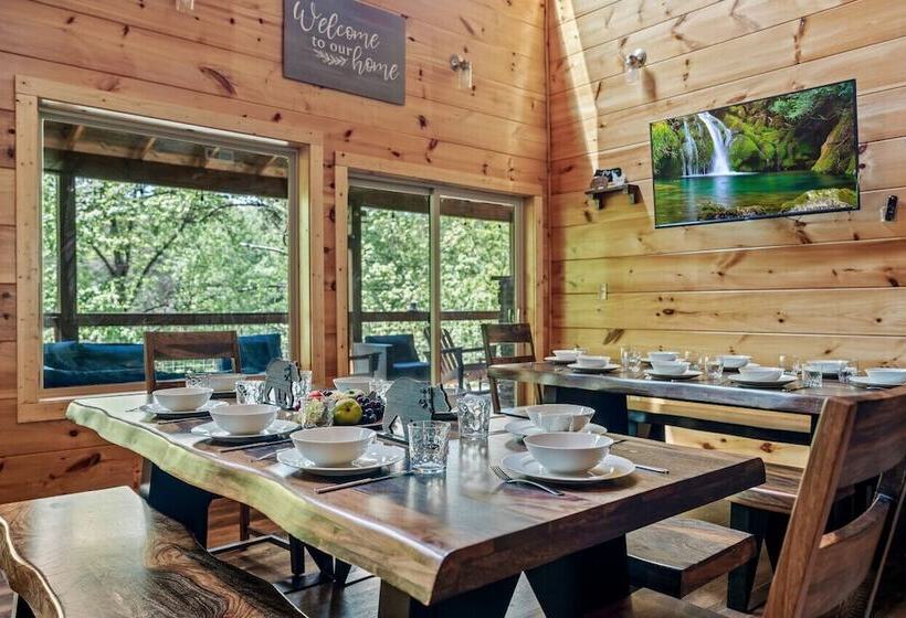 Elegant Elite Estate By Ghosal Luxury Lodging