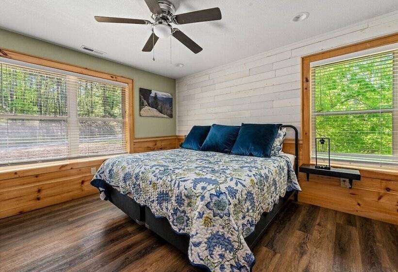 Elegant Elite Estate By Ghosal Luxury Lodging