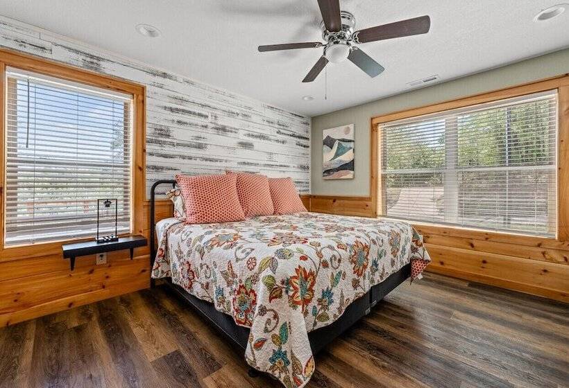 Elegant Elite Estate By Ghosal Luxury Lodging