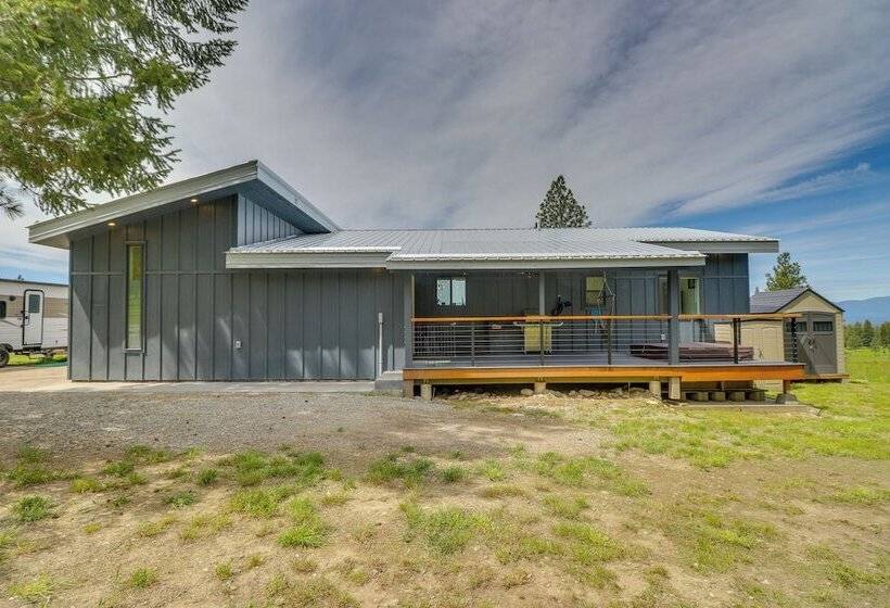 Hot Tub & Views:  Sunset Valley Retreat  In Eureka