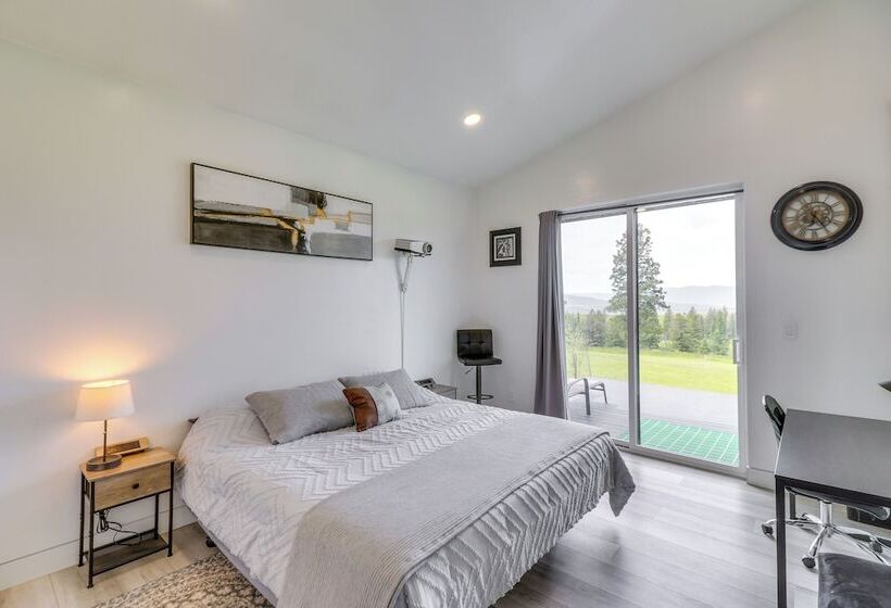 Hot Tub & Views:  Sunset Valley Retreat  In Eureka