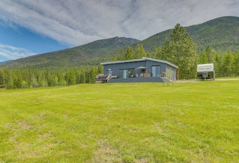 Hot Tub & Views:  Sunset Valley Retreat  In Eureka