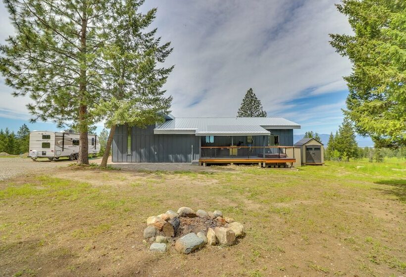 Hot Tub & Views:  Sunset Valley Retreat  In Eureka