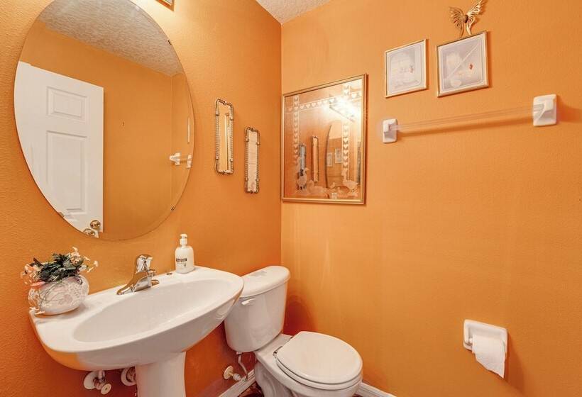 Family Friendly Kissimmee Home W/ Yard & Grill!