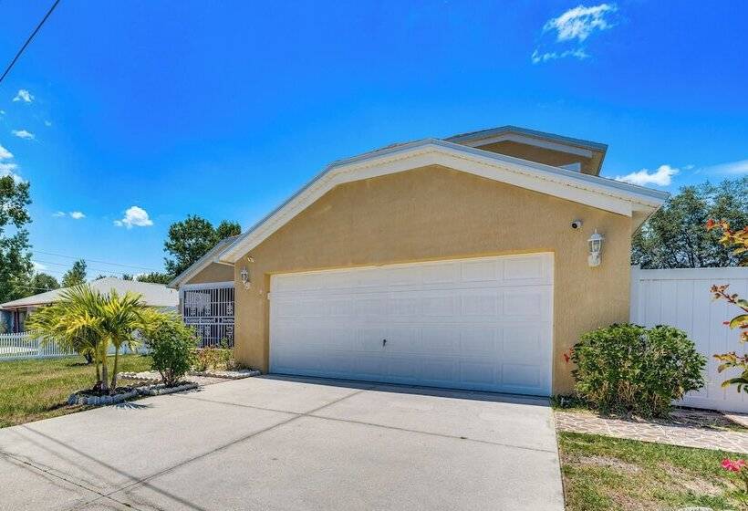 Family Friendly Kissimmee Home W/ Yard & Grill!