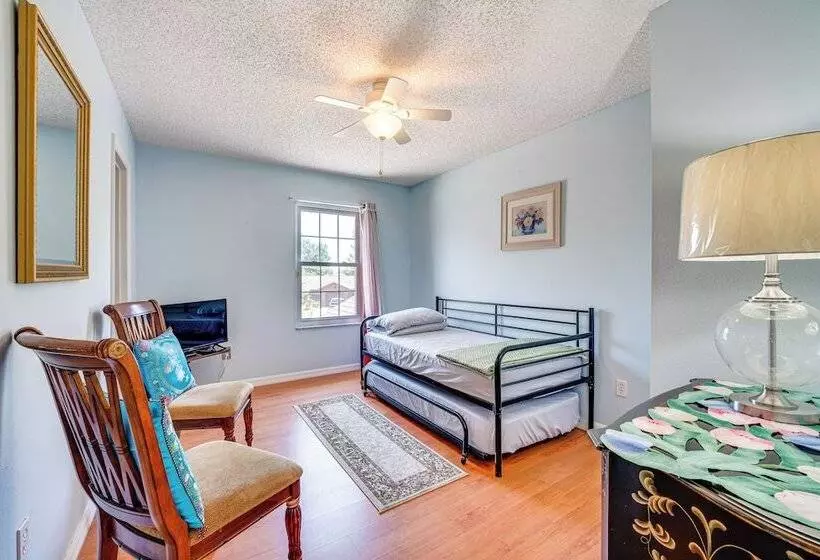 Family Friendly Kissimmee Home W/ Yard & Grill!