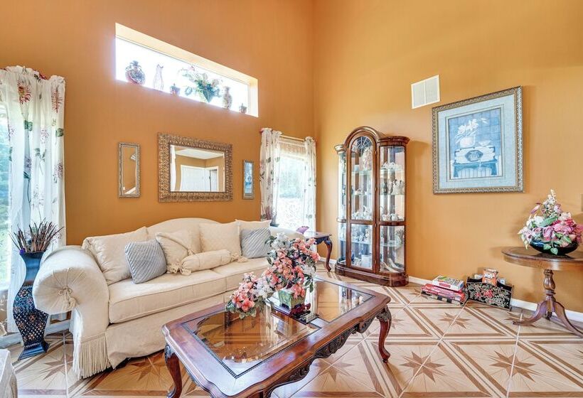 Family Friendly Kissimmee Home W/ Yard & Grill!