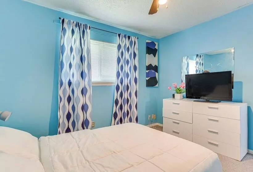 Family Friendly Okc Area Getaway: Dogs Welcome!