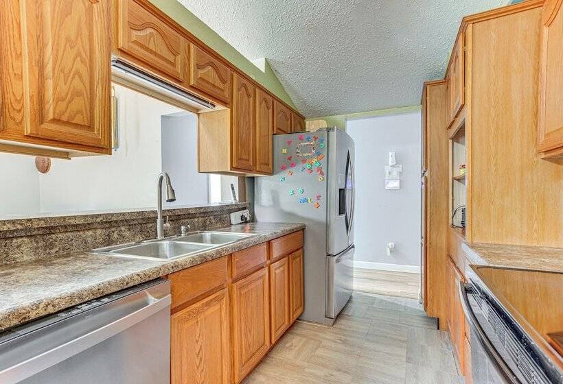 Family Friendly Okc Area Getaway: Dogs Welcome!