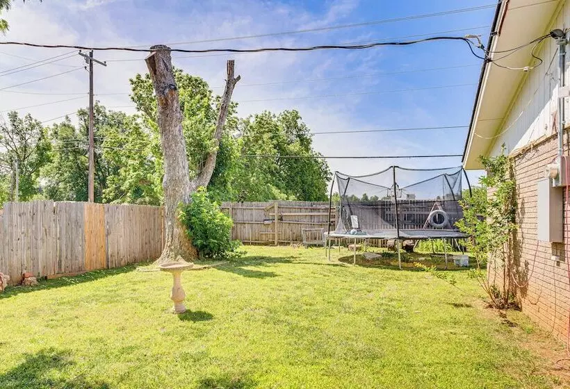 Family Friendly Okc Area Getaway: Dogs Welcome!