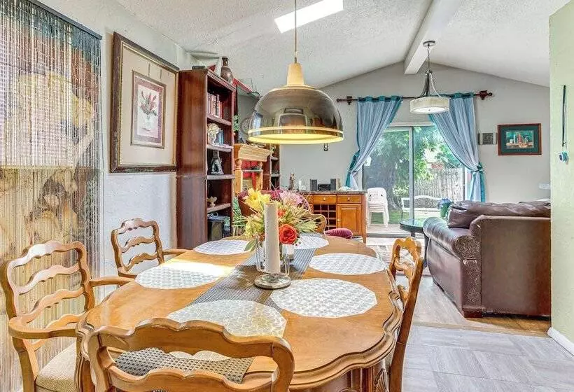 Family Friendly Okc Area Getaway: Dogs Welcome!