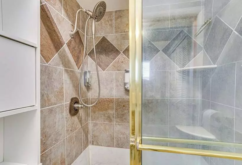 Family Friendly Okc Area Getaway: Dogs Welcome!