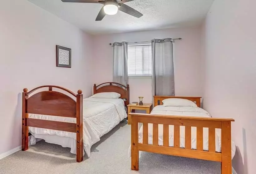 Family Friendly Okc Area Getaway: Dogs Welcome!