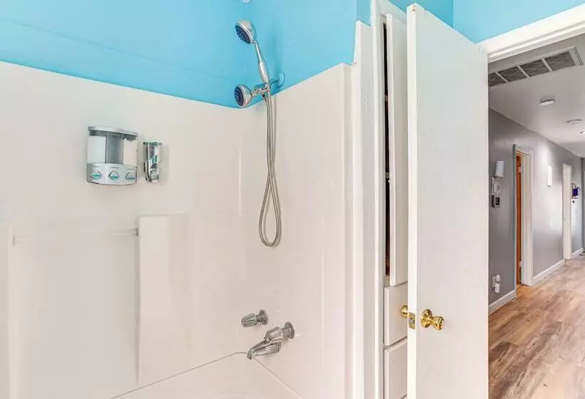 Family Friendly Okc Area Getaway: Dogs Welcome!