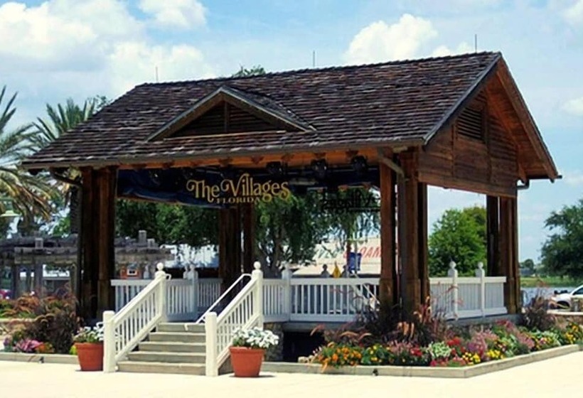 Georgetown Centrally Located 3/2 Designer Home