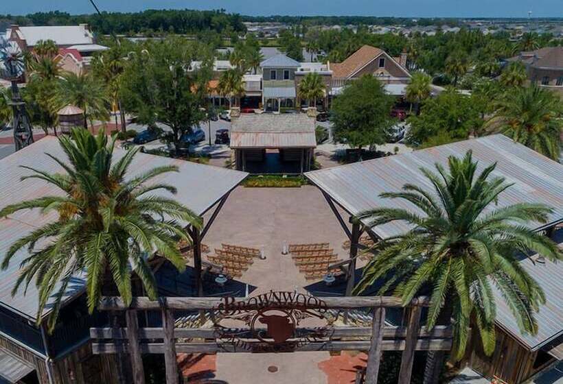 Georgetown Centrally Located 3/2 Designer Home