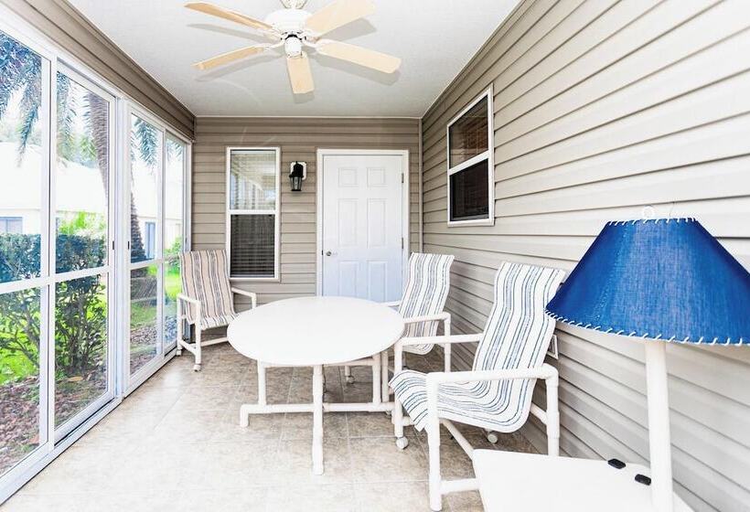 Georgetown Centrally Located 3/2 Designer Home