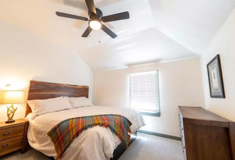 Hotelli Camp Richardson Resort