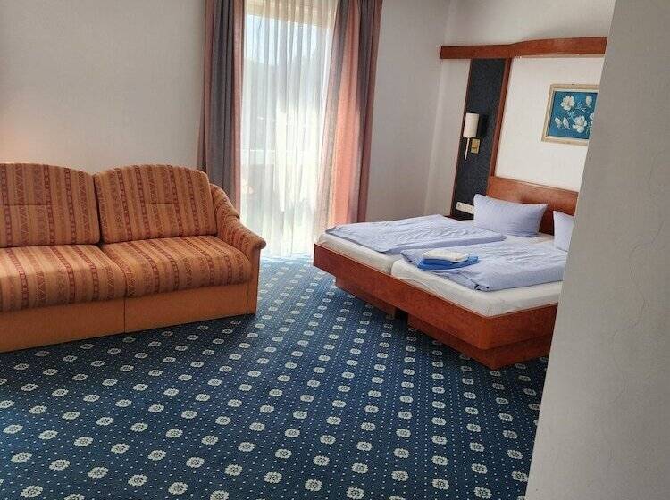 Отель Hoyers In Pinneberg