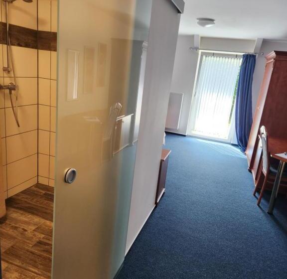 Отель Hoyers In Pinneberg